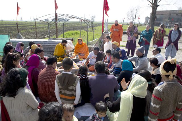 Tempio Nav durga Mandir - 9 marzo 2014 - POLESINE PARMENSE (12)